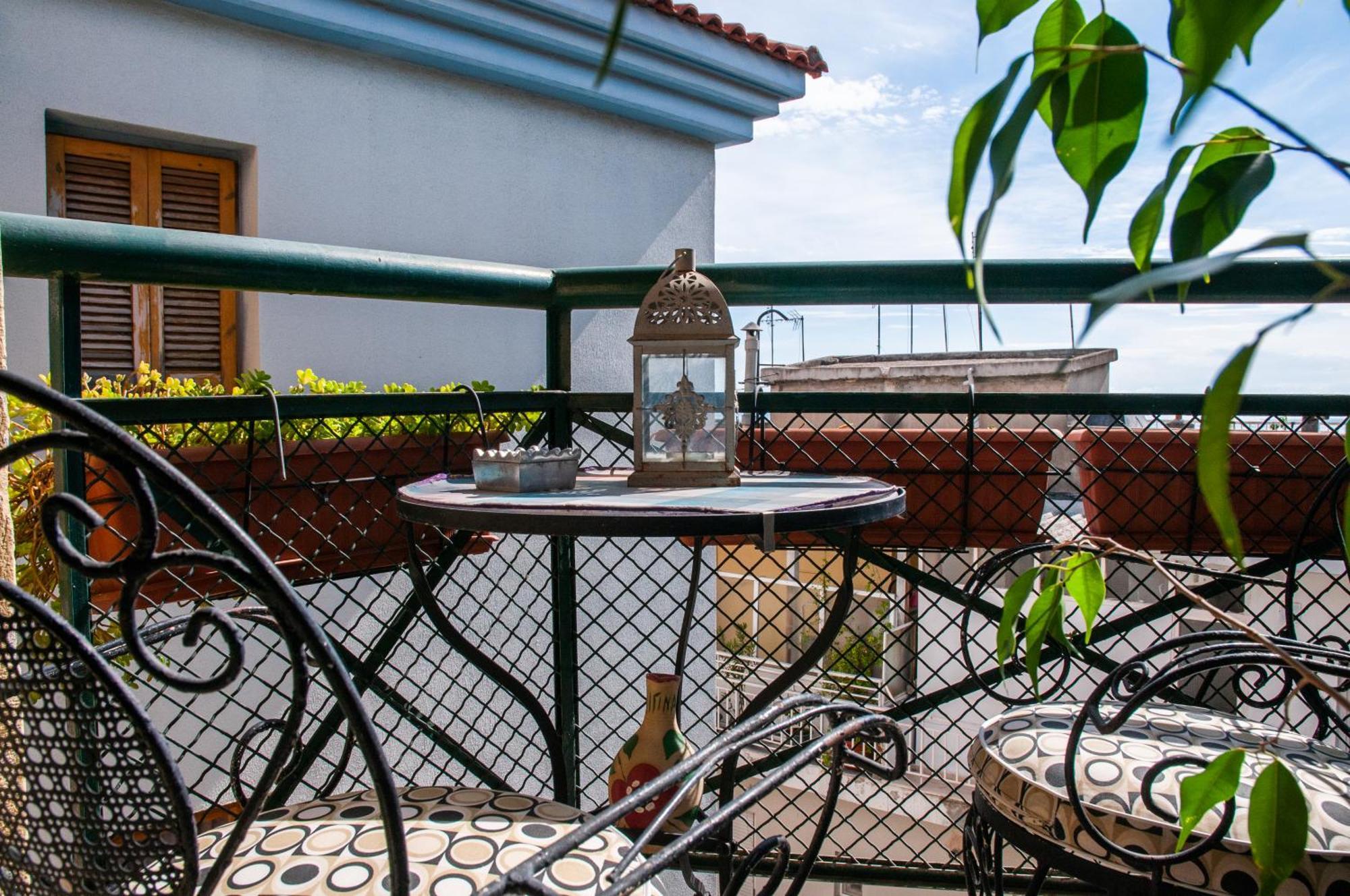 Vintage Experience Στην Άνω Πολη Apartment Tesalonika Bagian luar foto