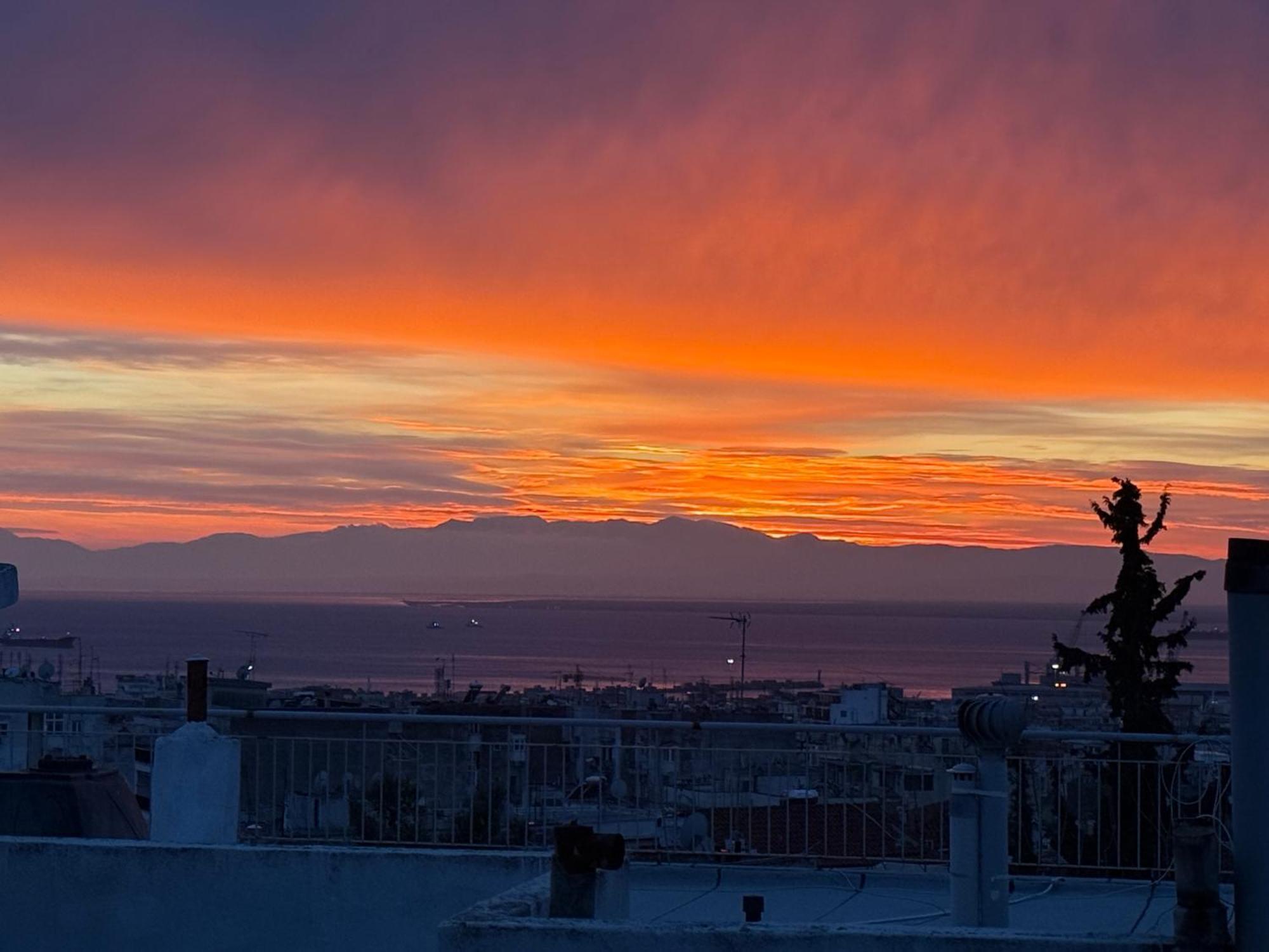 Vintage Experience Στην Άνω Πολη Apartment Tesalonika Bagian luar foto